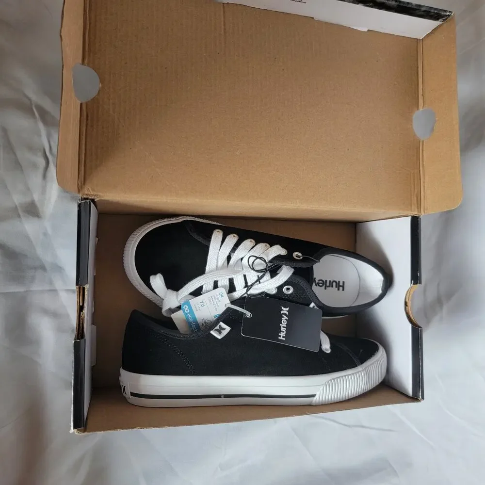 Hurley Black White Classic Low Top Ceta Suede Lace Up Lifestyle Sneakers Size 7